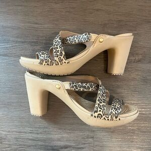CROCS Women’s Cyprus IV Heels - Size 11 - EUC - Animal Print